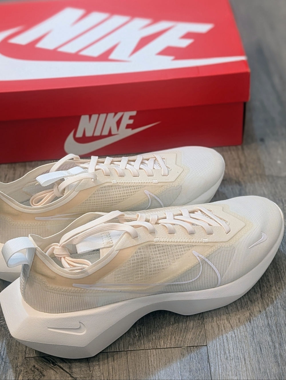 Nike Women’s Vista Lite Platform Running  Sneakers NIB